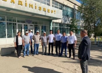 ТҮРКІСТАН-ЖЕТІСАЙ: ЖЕТІСАЙ ҚАЛАСЫНЫҢ ТҰРҒЫНДАРЫН РЕФЕРЕНДУМДЫ ҚОЛДАУҒА ШАҚЫРДЫ.