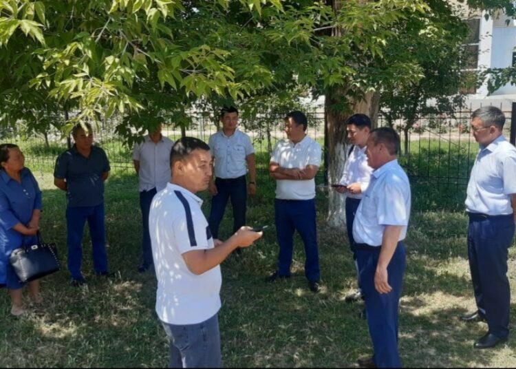 ТҮРКІСТАН-КЕЛЕС: ШТАБ МҮШЕЛЕРІ РЕФЕРЕНДУМДЫ ҚОЛДАУ БОЙЫНША ЖЕКЕ КӘСІПКЕРЛЕРМЕН КЕЗДЕСТІ