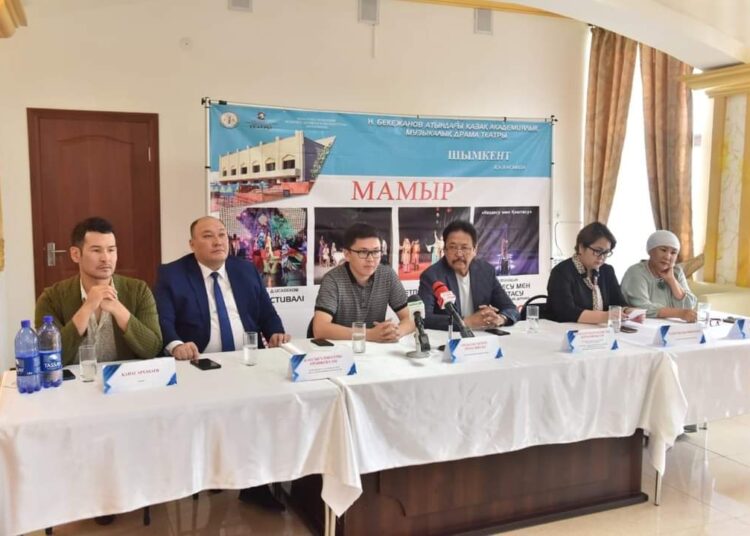 ҚЫЗЫЛОРДАЛЫҚ АКТЕРЛЕР — ШЫМКЕНТТЕ