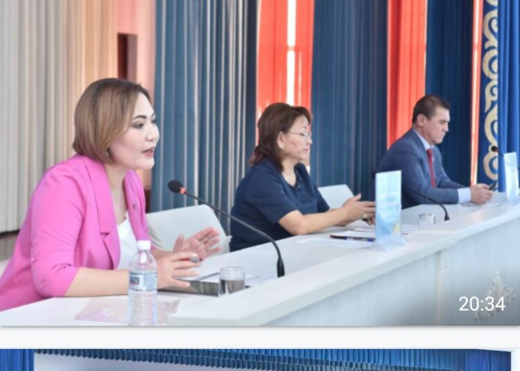 Сенаторы Н.К. Бекназаров и А.Ж. Капбарова в ходе визита в г. Шымкент посетил Южно-Казахстанский государственный педагогический университет