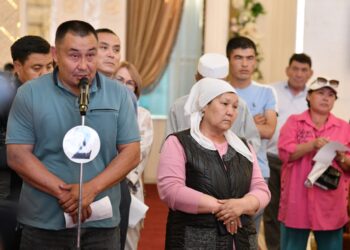 АҚЖАЙЫҚТА10 БАЛАЛАР ОЙЫН АЛАҢШАСЫ САЛЫНУДА