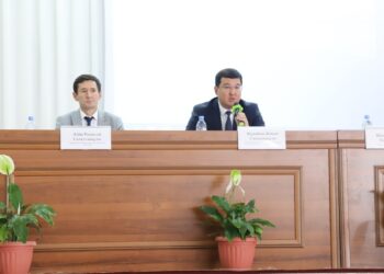 БІЛІМ САЛАСЫНЫҢ ӨКІЛДЕРІНЕ ҚАТЫСТЫ ҰСЫНУ ҚАРАЛДЫ