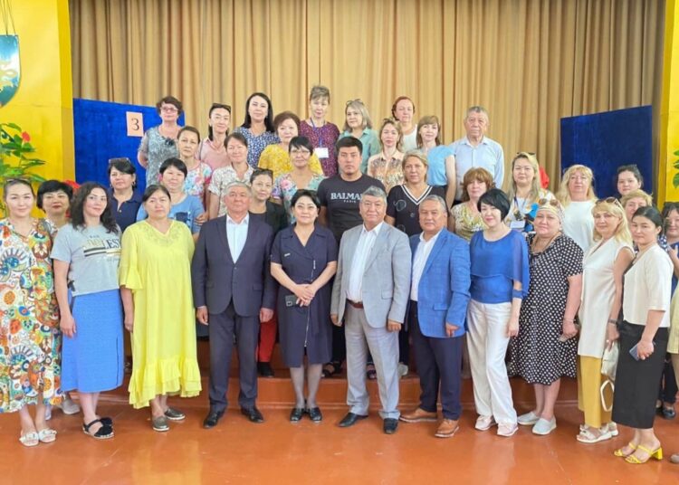 ҰСТАЗДАР ҚАУЫМЫМЕН КЕЗДЕСТІ