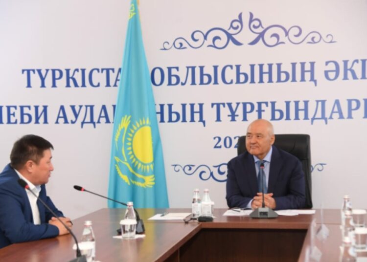 ӨМІРЗАҚ ШӨКЕЕВ: «ТҮРКІСТАН ОБЛЫСЫНА ОҚУШЫЛАР ТАСЫМАЛЫ ҮШІН 100 АВТОБУС БӨЛІНЕДІ»