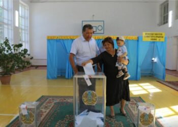 ТҮРКІСТАН: ҰСТАЗДАР ОТБАСЫ ӨЗ ТАҢДАУЫН ЖАСАДЫ