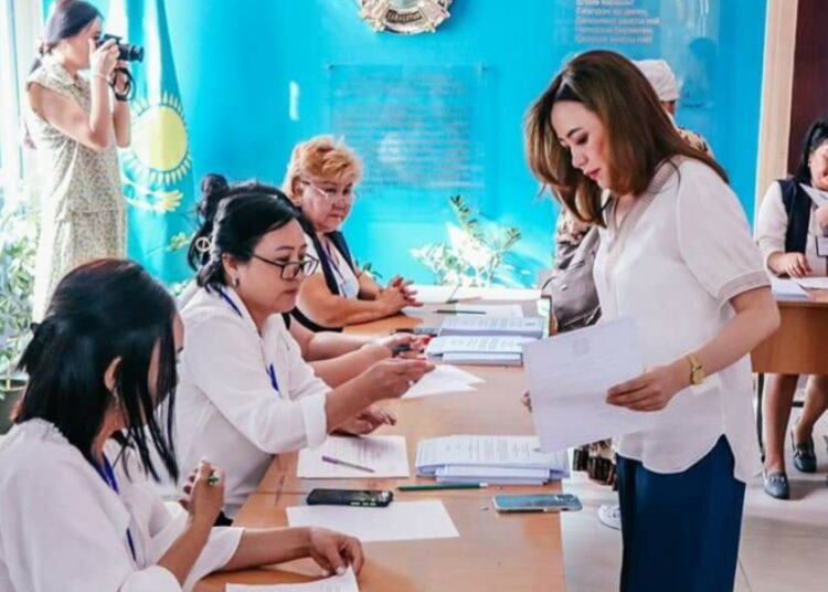 AMANAT ПАРТИЯСЫ ШЫМКЕНТ ҚАЛАЛЫҚ ФИЛИАЛЫНЫҢ АТҚАРУШЫ ХАТШЫСЫ ДАУЫС БЕРДІ