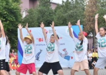 ШЫМКЕНТТЕ МЕКТЕП ОҚУШЫЛАРЫ АРАСЫНДА «БИ БАТЛ» ФЕСТИВАЛІ ӨТІП ЖАТЫР