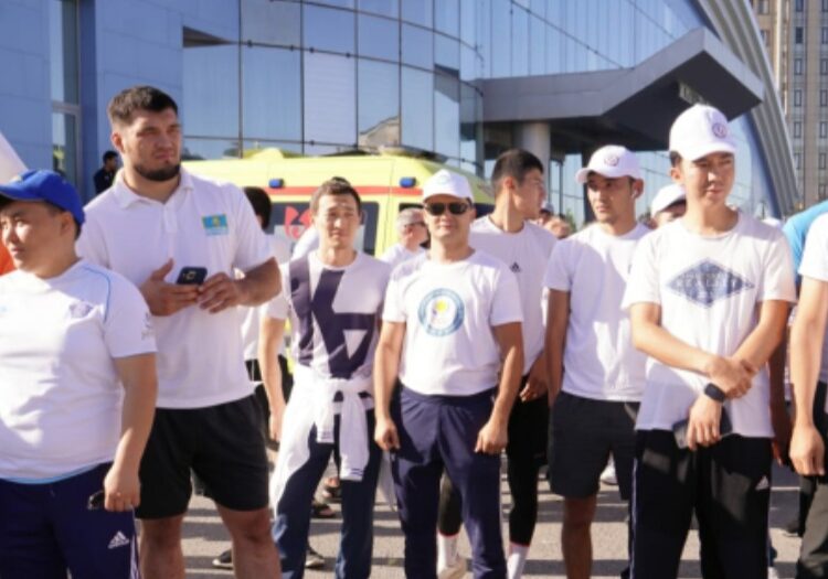 БҰҚАРАЛЫҚ ЖҮГІРУГЕ БЕС ЖҮЗДЕН АСТАМ ҚАЛА ТҰРҒЫНЫ ҚАТЫСТЫ