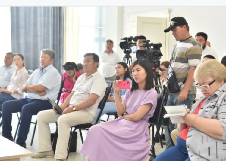 ШЫМКЕНТТІҢ БАС ЖОСПАРЫ КӨПШІЛІК ТАЛҚЫСЫНА ҰСЫНЫЛДЫ