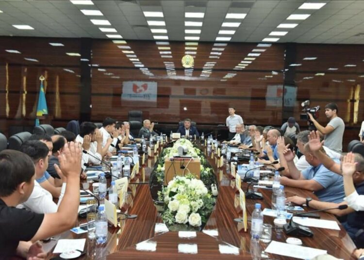 ҚОҒАМДЫҚ КЕҢЕСТІҢ ЖАҢА ТӨРАҒАСЫ САЙЛАНДЫ