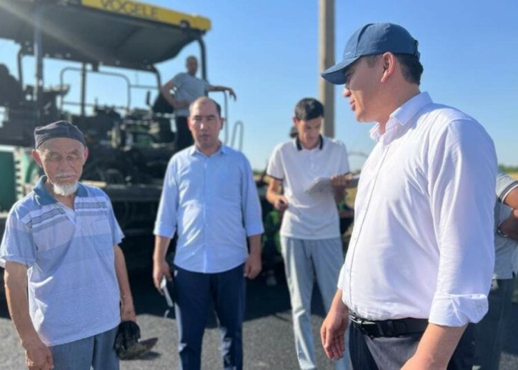 ЫНТЫМАҚ КӨШЕСІНЕ ОРТАША ЖӨНДЕУ ЖҰМЫСТАРЫ ЖҮРГІЗІЛУДЕ