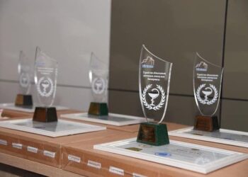 ТҮРКІСТАН ОБЛЫСЫНЫҢ МЕДИЦИНА ҚЫЗМЕТКЕРЛЕРІ МАРАПАТТАЛДЫ