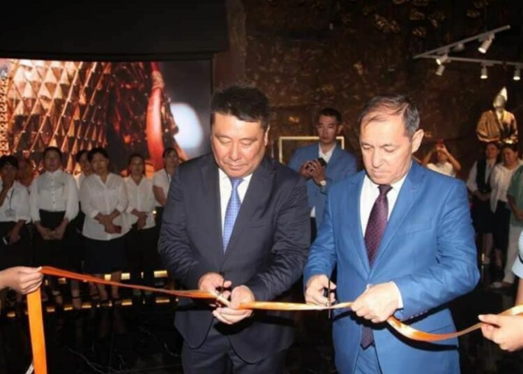 ТҮРКІСТАНДА ТАРИХИ КӨРМЕНІҢ АШЫЛУЫ ӨТТІ