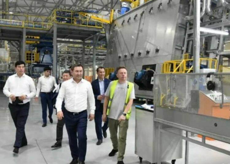 ШЫМКЕНТТЕ АЛЮМИН БАНКІЛЕР ШЫҒАРАТЫН ЗАУЫТ ЖҰМЫС ІСТЕЙДІ