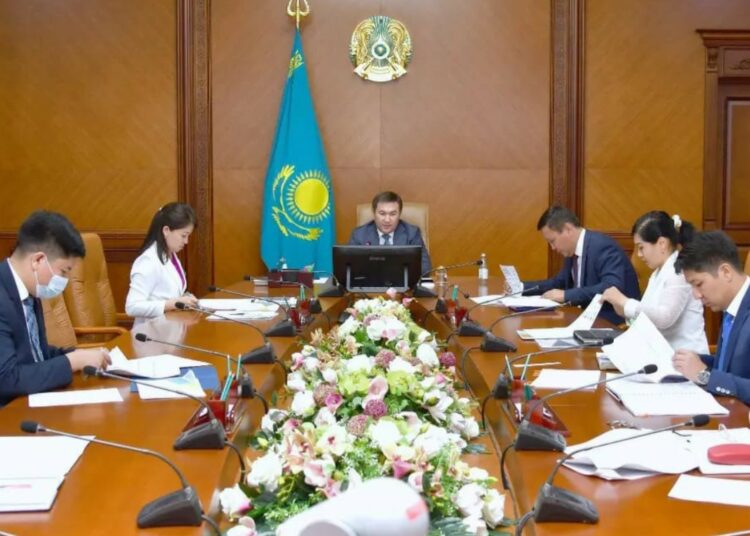 М.ӘЙТЕНОВ: ЖАСТАРДЫ КӘСІПКЕ БАУЛУ АСА МАҢЫЗДЫ