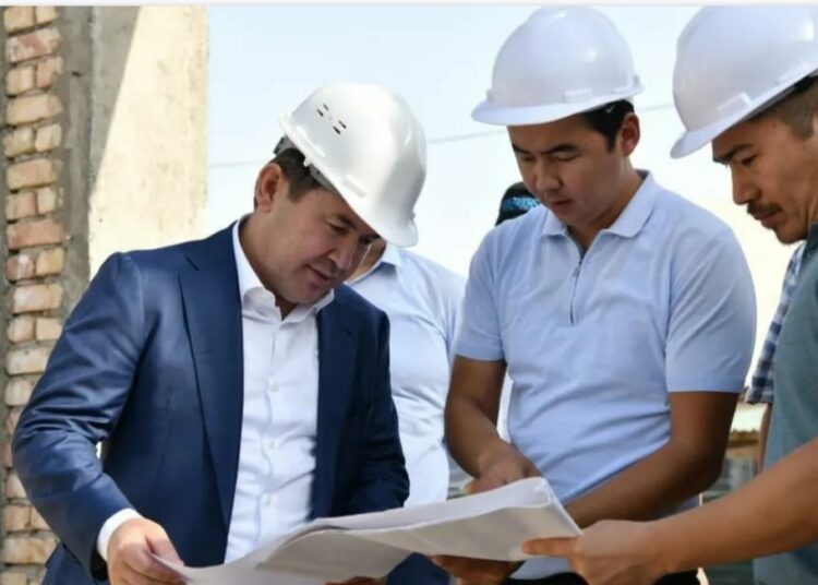 БОЗАРЫҚ-3 ШАҒЫН АУДАНЫНДА ЖАҢА СПОРТ МЕКТЕБІ САЛЫНУДА