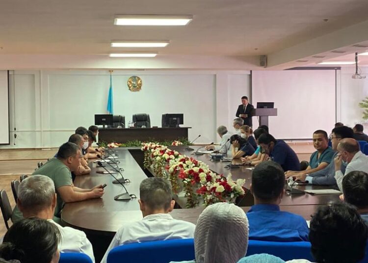 ДЕНСАУЛЫҚ САҚТАУ САЛАСЫ ҚЫЗМЕТКЕРЛЕРІМЕН КЕЗЕКТІ ЖИЫН