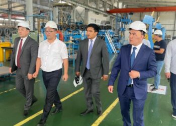 Мақсат Қиқымов Кентау трансформатор зауытының жұмысымен танысты