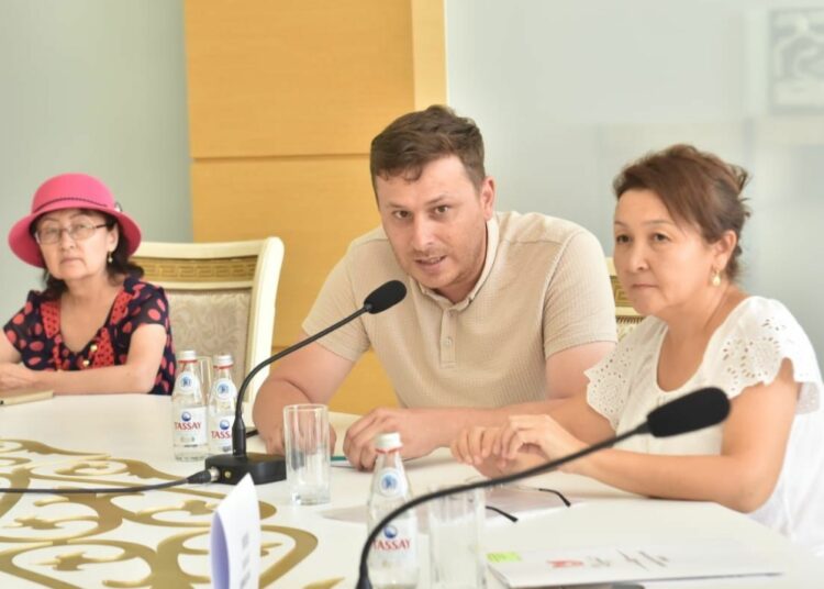 М.ӘЗІЛХАНОВ: ОТАНДЫҚ МЕДИА КЕҢІСТІКТІ ТӘРБИЕЛІК МӘНІ БАР КОНТЕНТПЕН ТОЛЫҚТЫРУ ҚАЖЕТ