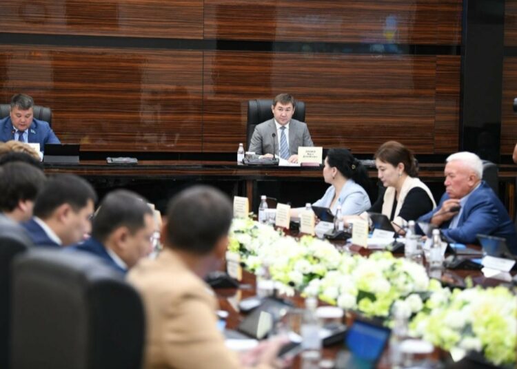 МӘСЛИХАТТЫҢ КЕЗЕКТІ СЕССИЯСЫ ӨТТІ