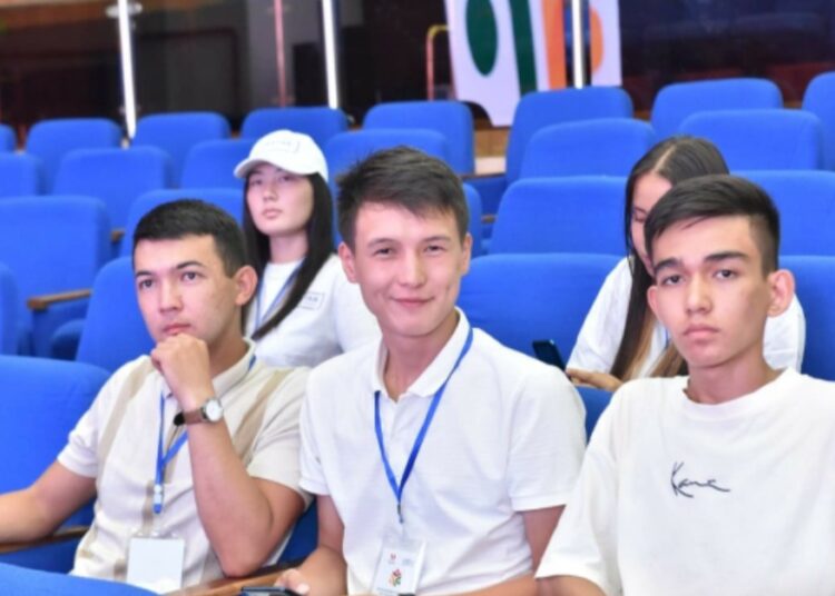 ВОЛОНТЕРЛАР БІР-БІРІМЕН ТӘЖІРИБЕ АЛМАСТЫ