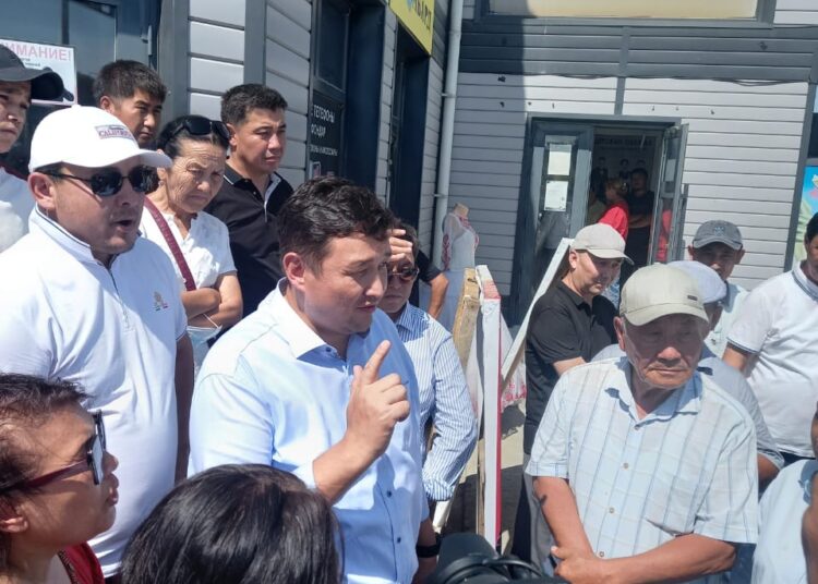 ЖЕТІСАЙ: ӨРТЕНГЕН БАЗАР БОЙЫНША ЕКІ САРАПТАМА ЖҮРГІЗІЛУДЕ