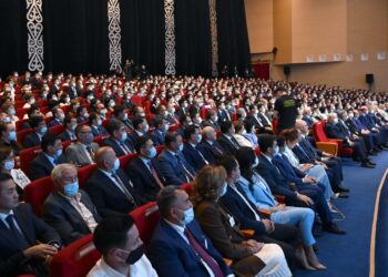 Жастарға үлгі етуіміз керек