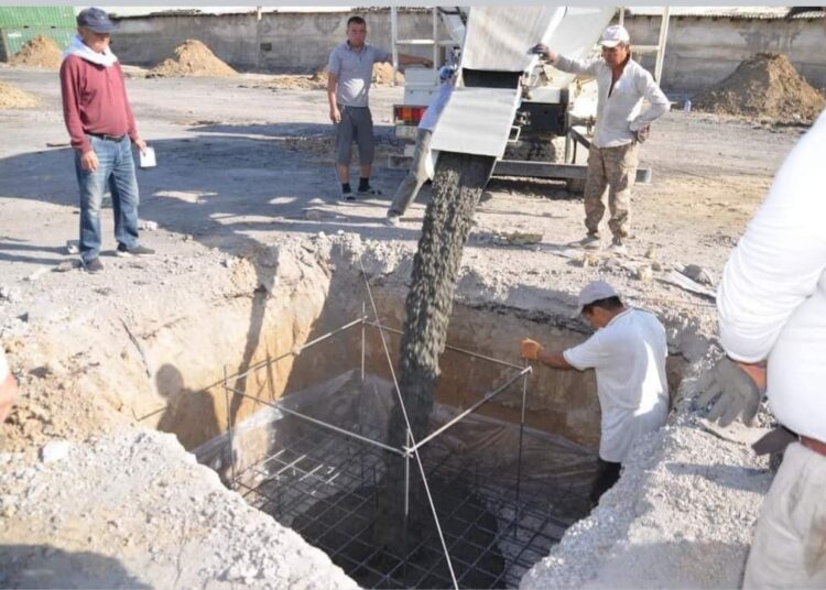 ТҮРКІСТАН: ЖЕТІСАЙДА ЖАҢА БАЗАРДЫҢ ҚҰРЫЛЫСЫ ЖҮРІП ЖАТЫР