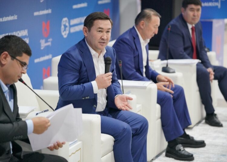 М.ӘЙТЕНОВ БИЗНЕС ҚАУЫМДАСТЫҚ ӨКІЛДЕРІМЕН КЕЗДЕСТІ