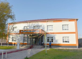 ТУРКЕСТАН: КО ДНЮ РЕСПУБЛИКИ В КАЗЫГУРТЕ ОТКРЫЛИ ШКОЛУ И МЕДИЦИНСКИЙ ЦЕНТР