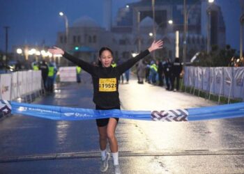 В ТУРКЕСТАНЕ БОЛЕЕ 2000 ЧЕЛОВЕК ПРИНЯЛИ УЧАСТИЕ В МАРАФОНЕ ПО БЕГУ