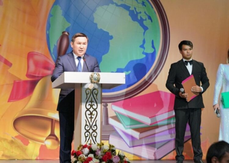 ҰСТАЗДАР ЕҢБЕГІ ЕЛЕНГЕН КҮН