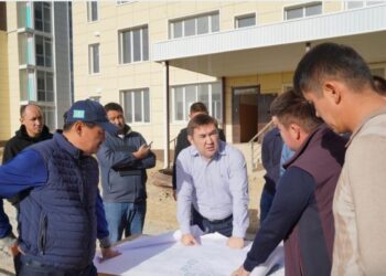 ҚАЛА ӘКІМІ ӘКІМШІЛІК ІСКЕРЛІК ОРТАЛЫҚТАҒЫ ТҰРҒЫН ҮЙ ЖӘНЕ ИНФРАҚҰРЫЛЫМ ҚҰРЫЛЫСЫ БАРЫСЫН ТЕКСЕРДІ
