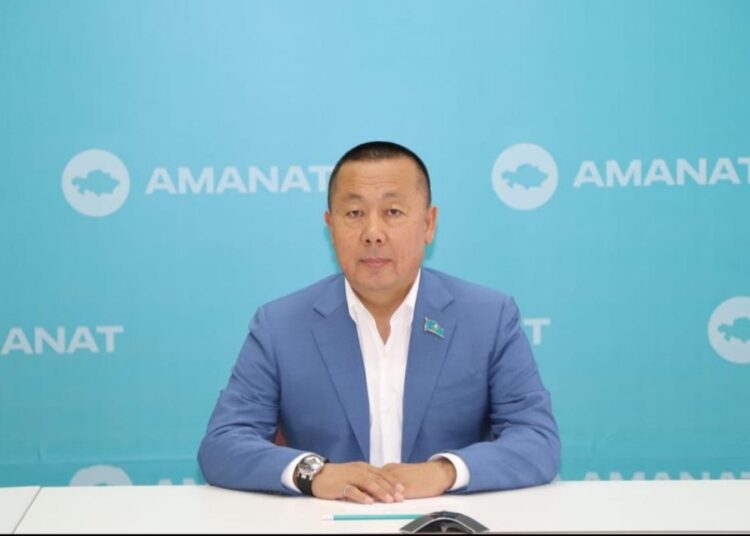 «AMANAT» ПАРТИЯСЫНЫҢ ЖАҢА ТҰҒЫРНАМАСЫ ҚОҒАМ ТАЛАБЫНА САЙ