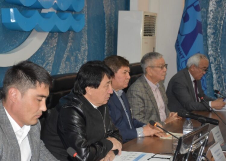 ӘЛЕУМЕТТІК САЯСАТ — БАСТЫ НАЗАРДА