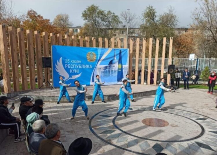 ЕҢБЕКШІ АУДАНЫНДА РЕСПУБЛИКА КҮНІ АТАЛЫП ӨТТІ