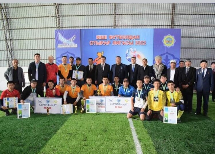 ТҮРКІСТАН: ОТЫРАРЛЫҚ ЖОМАРТ АЗАМАТ АУЫЛҒА СПОРТ КЕШЕНІН САЛЫП БЕРДІ