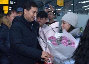 ЖЕРЛЕСТЕР ЖЕҢІМПАЗДАРДЫ ҚОШЕМЕТПЕН ҚАРСЫ АЛДЫ