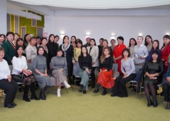 ҚАРАҚАТ ӘБДЕН: КӨПБАЛАЛЫ АНА БОЛУ – НАҒЫЗ ЕРЛІК