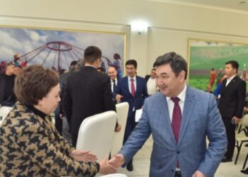 Д.ҚЫДЫРӘЛІ ЭТНОМӘДЕНИ БІРЛЕСТІК ТӨРАҒАЛАРЫМЕН КЕЗДЕСТІ