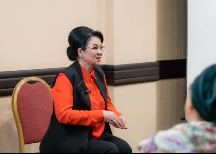 Салтанат Тұрсынбекова Алматыда құқық қорғаушылармен кездесті