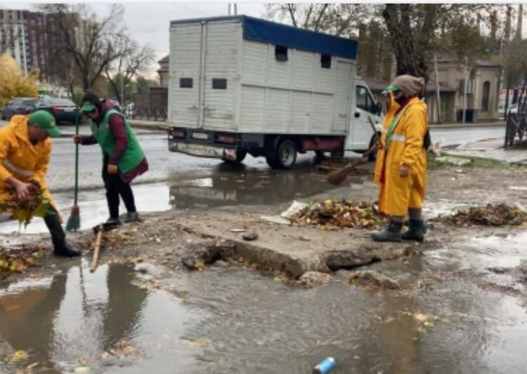 ШЫМКЕНТТЕ СУ БАСУ ҚАУІПІ БАР АУМАҚТАР ТҰРАҚТЫ БАҚЫЛАУДА