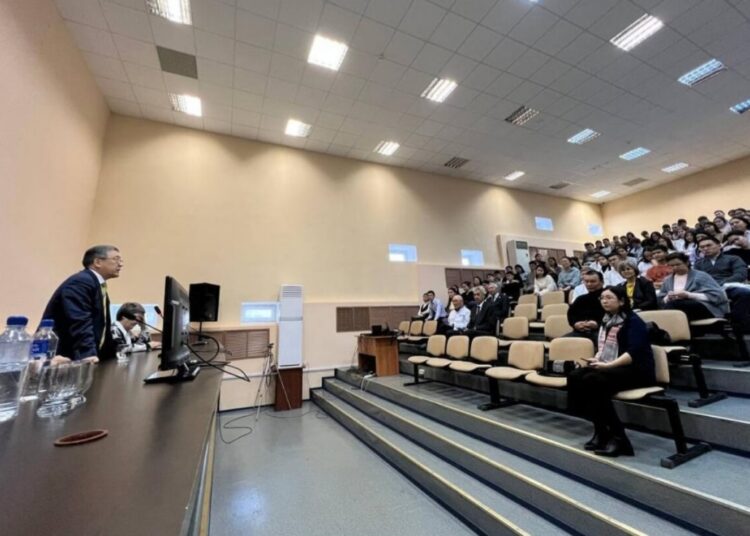 МЕЙРАМ ҚАЖЫКЕН МЕДИЦИНА САЛАСЫН ҚАРЖЫЛАНДЫРУ МӘСЕЛЕСІН КӨТЕРДІ