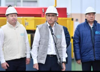 ҚАСЫМ-ЖОМАРТ ТОҚАЕВТЫҢ ҚОҒАМДЫҚ ШТАБЫНЫҢ МҮШЕЛЕРІ АҚТӨБЕЛІК ЖҰМЫСШЫЛАРМЕН КЕЗДЕСТІ