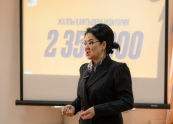 САЛТАНАТ ТҰРСЫНБЕКОВА АТЫРАУ ҚАЛАСЫНДАҒЫ ЖИЫНДА АНА МЕН БАЛА МӘСЕЛЕСІН КӨТЕРДІ