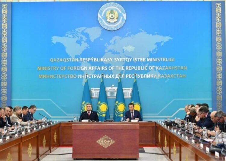 Шетелдік дипломаттар Қазақстан Президентінің сайлауына дайындық барысымен танысты