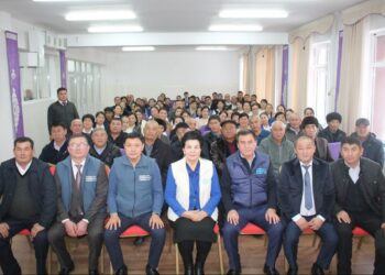 РЕСПУБЛИКАЛЫҚ ШТАБ МҮШЕЛЕРІ АСАРЛЫҚТАРМЕН ЖҮЗДЕСТІ