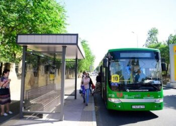 САЙЛАУ КҮНІ ШЫМКЕНТТІКТЕР ҚОҒАМДЫҚ КӨЛІКТЕ ТЕГІН ҚАТЫНАП ЖАТЫР