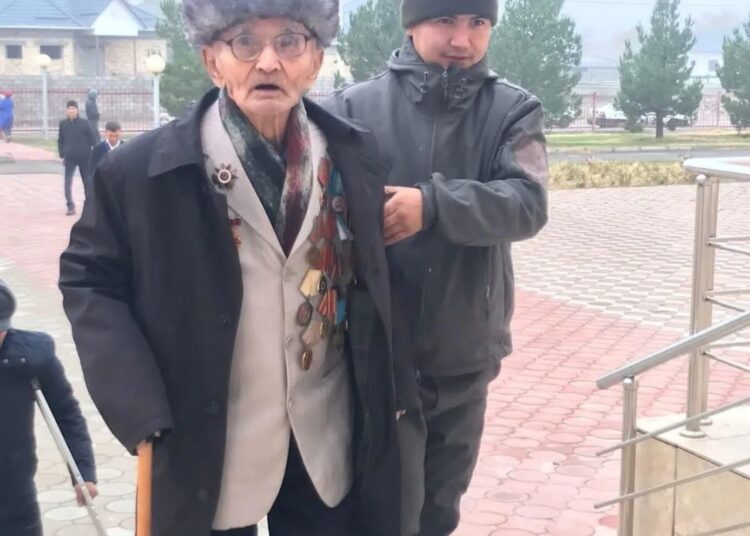 Кентау қаласында Ұлы Отан Соғысының ардагері саяси науқанға қатысып, өз таңдауын жасады