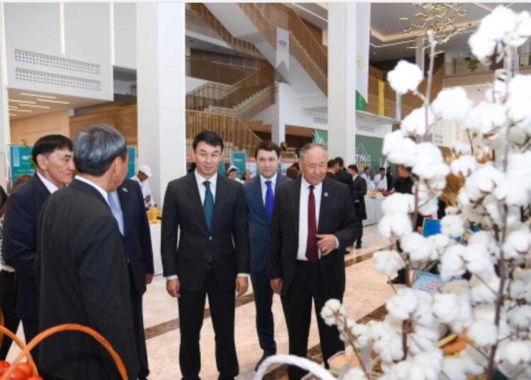 ТҮРКІСТАНДА АУЫЛ ШАРУАШЫЛЫҒЫ ҚЫЗМЕТКЕРЛЕРІНІҢ «ALTYN KÚZ — 2022» САЛТАНАТТЫ МЕРЕКЕСІ ӨТТІ